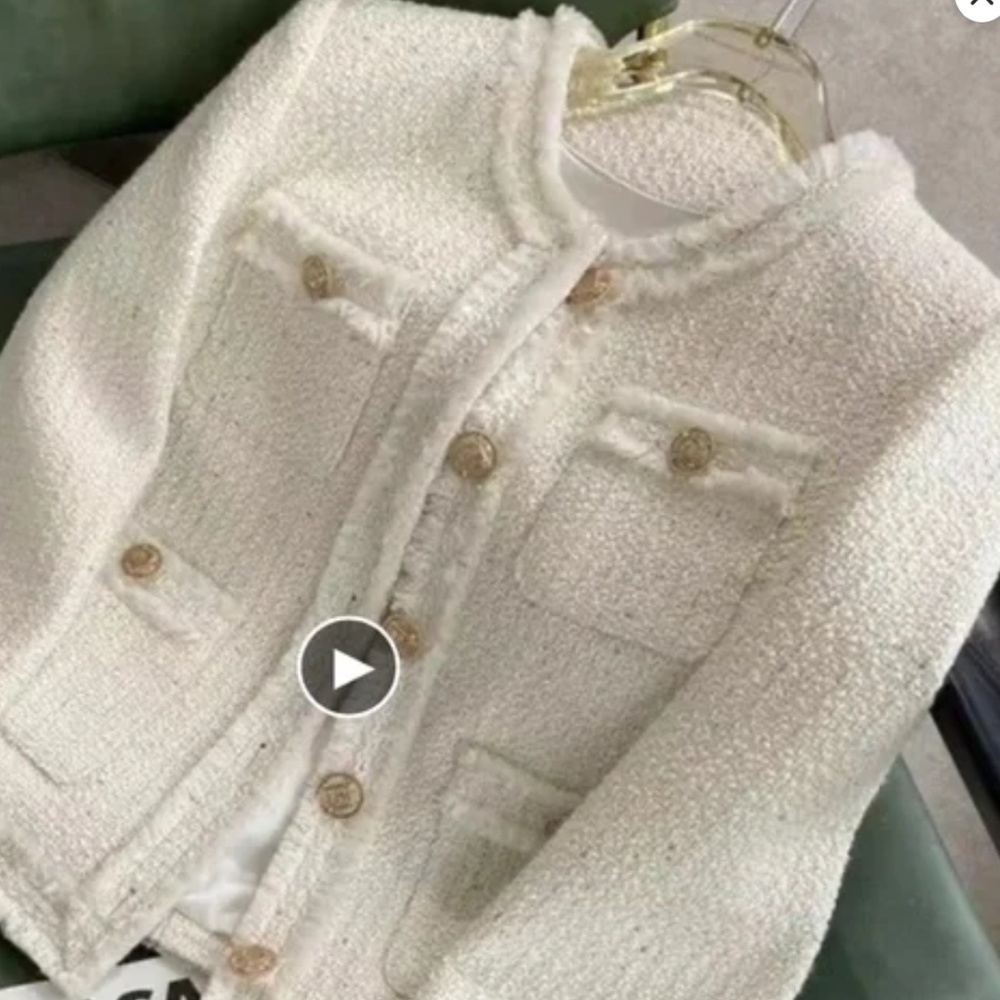 Sophisticated Gold and White Bouclé Blazer